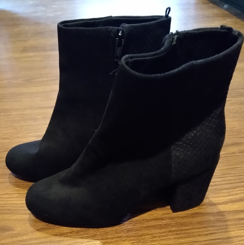 Black Old Navy Boots